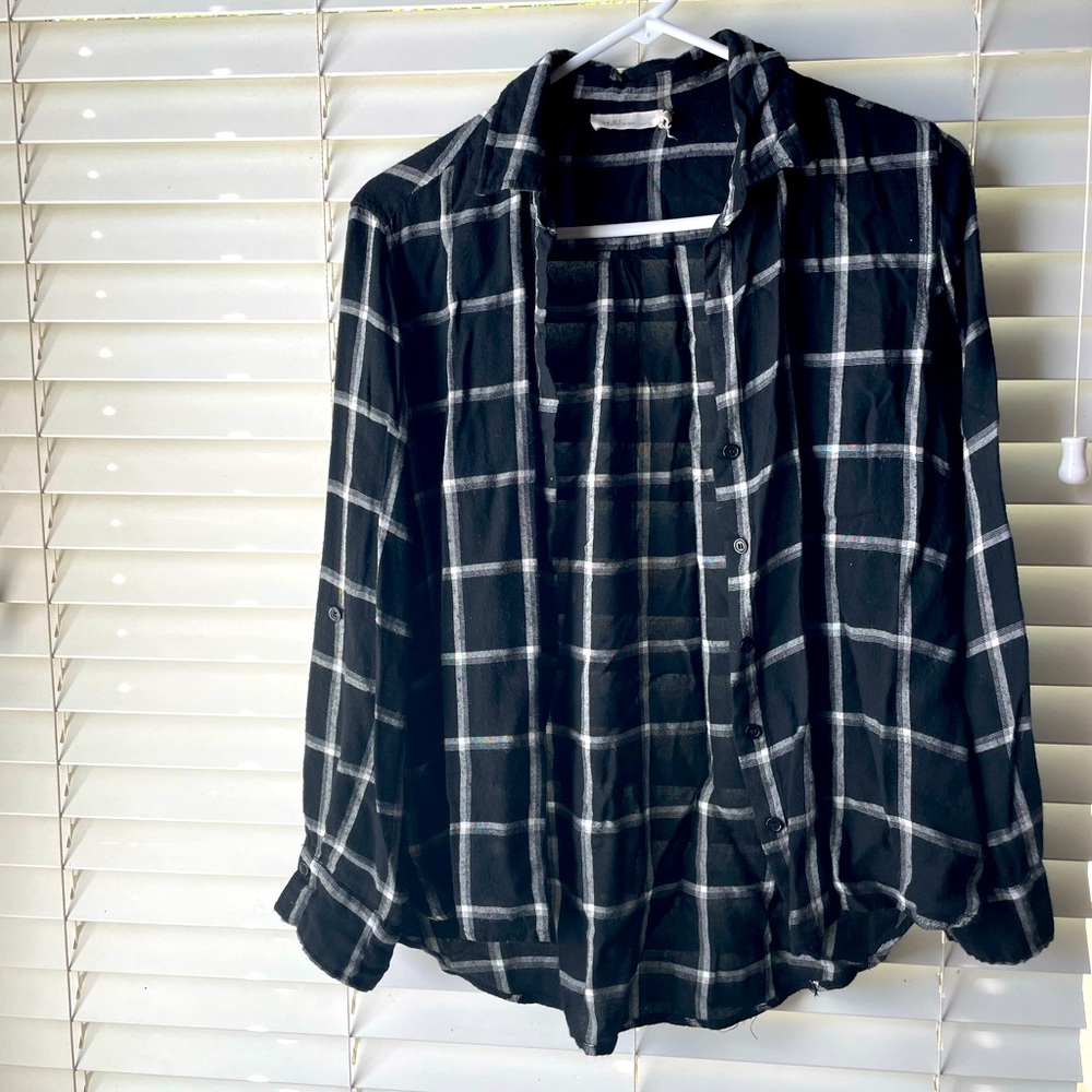 Lightweight plaid top! So soft
